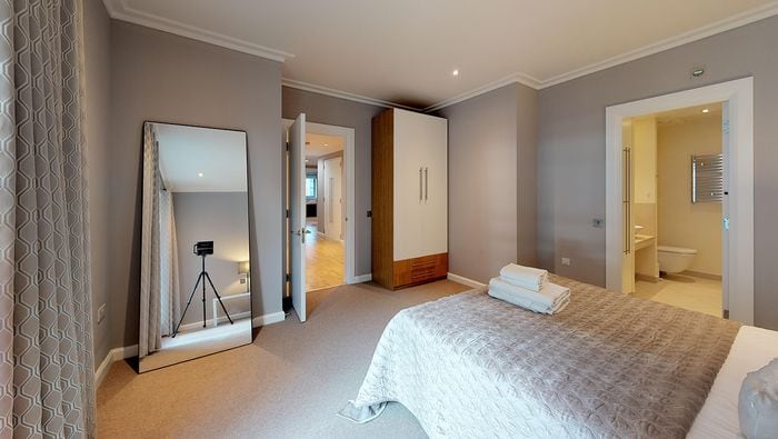 Master Room and Ensuite Bath at Canary Wharf, photo 2