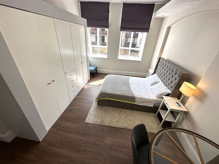 Master Room and Ensuite Bath at Central London, Dingley Road, photo 2
