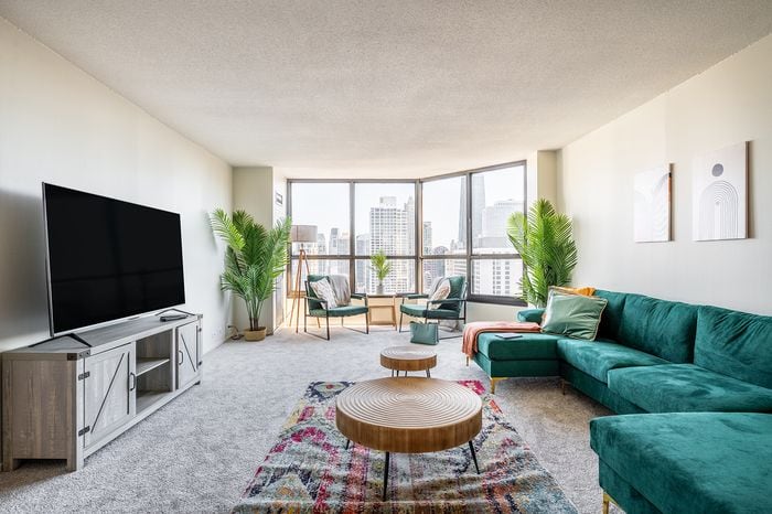 Amazing One Bedroom Downtown Chicago Skyrise Views, photo 3
