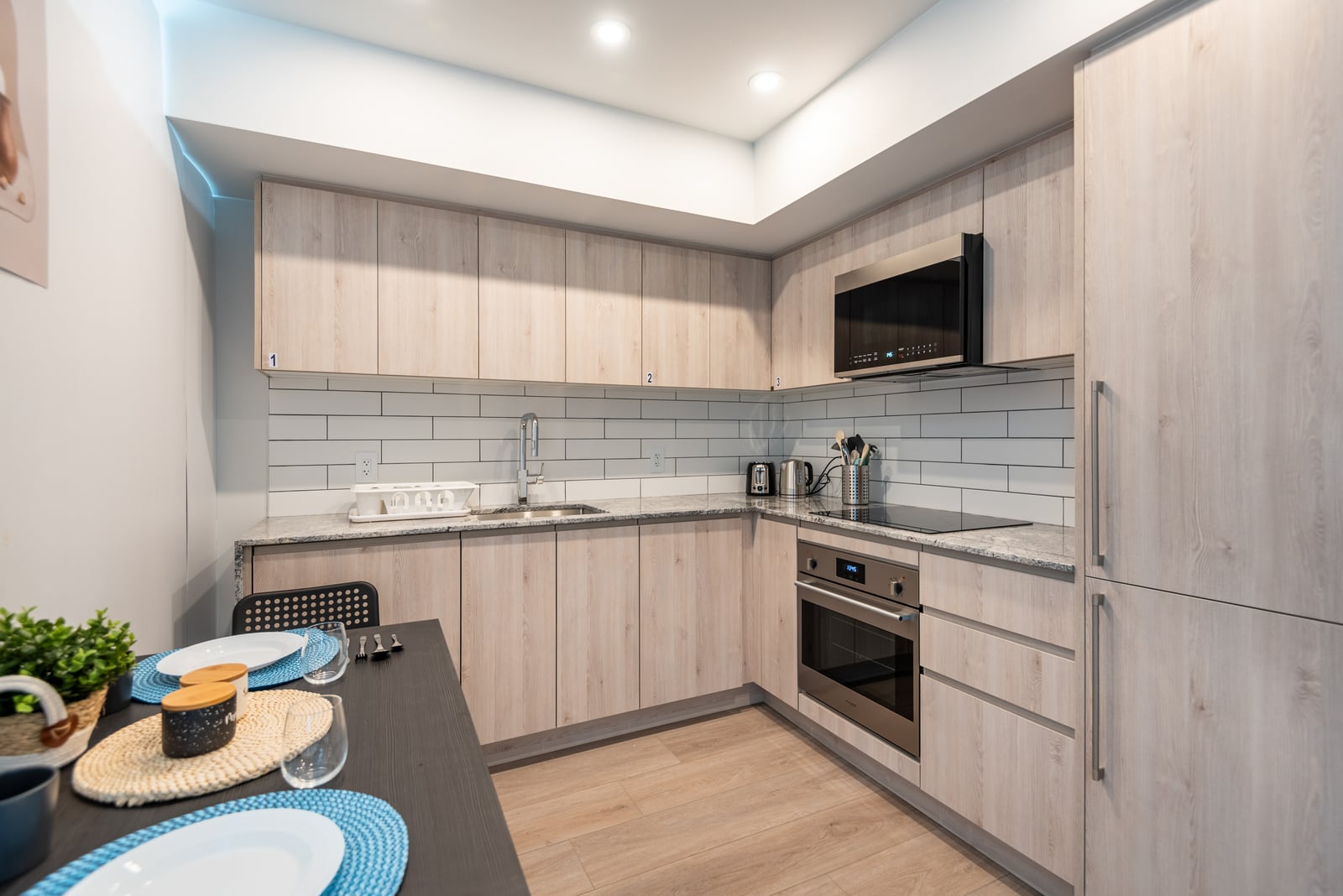 Flex Plus at Richards and Pender - Edge Coliving, Vancouver, photo 3