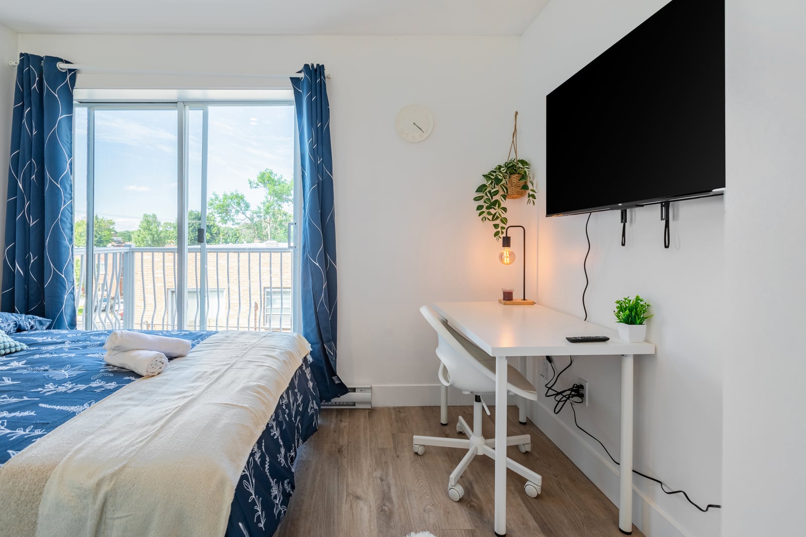 Flex Balcony at University Tower - Edge Coliving, Edmonton, photo 2