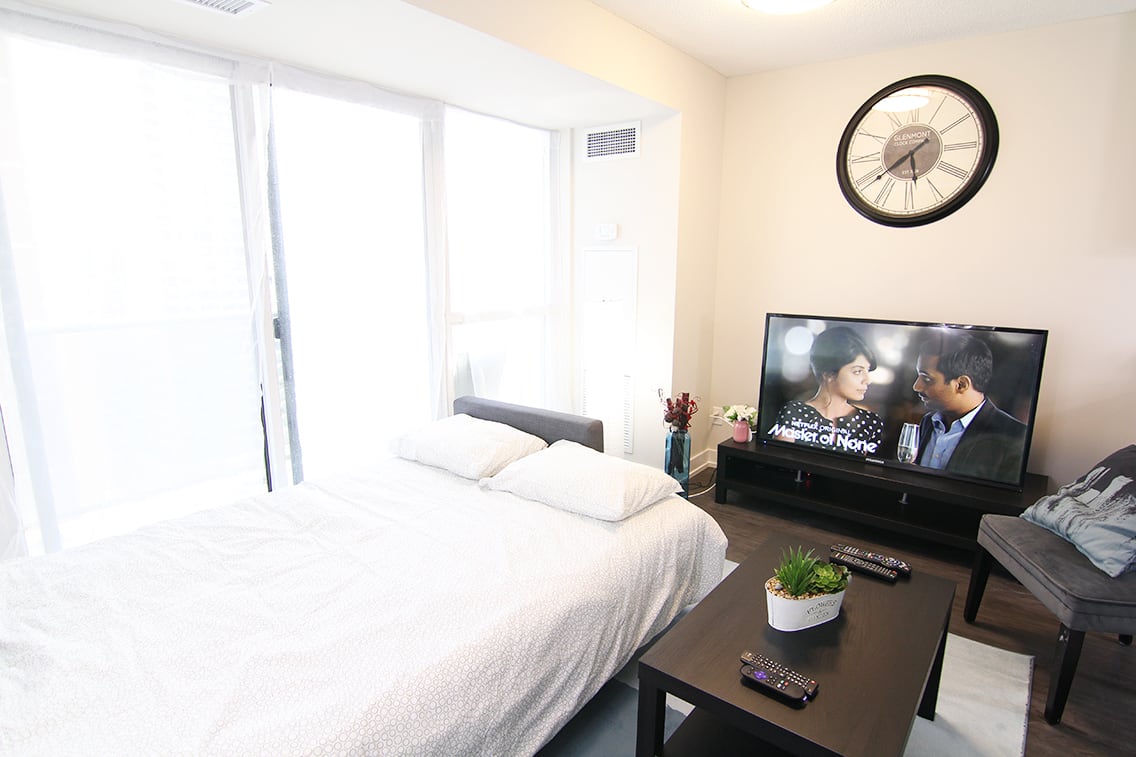 One Bedroom Apartment at Yorkville, photo 3