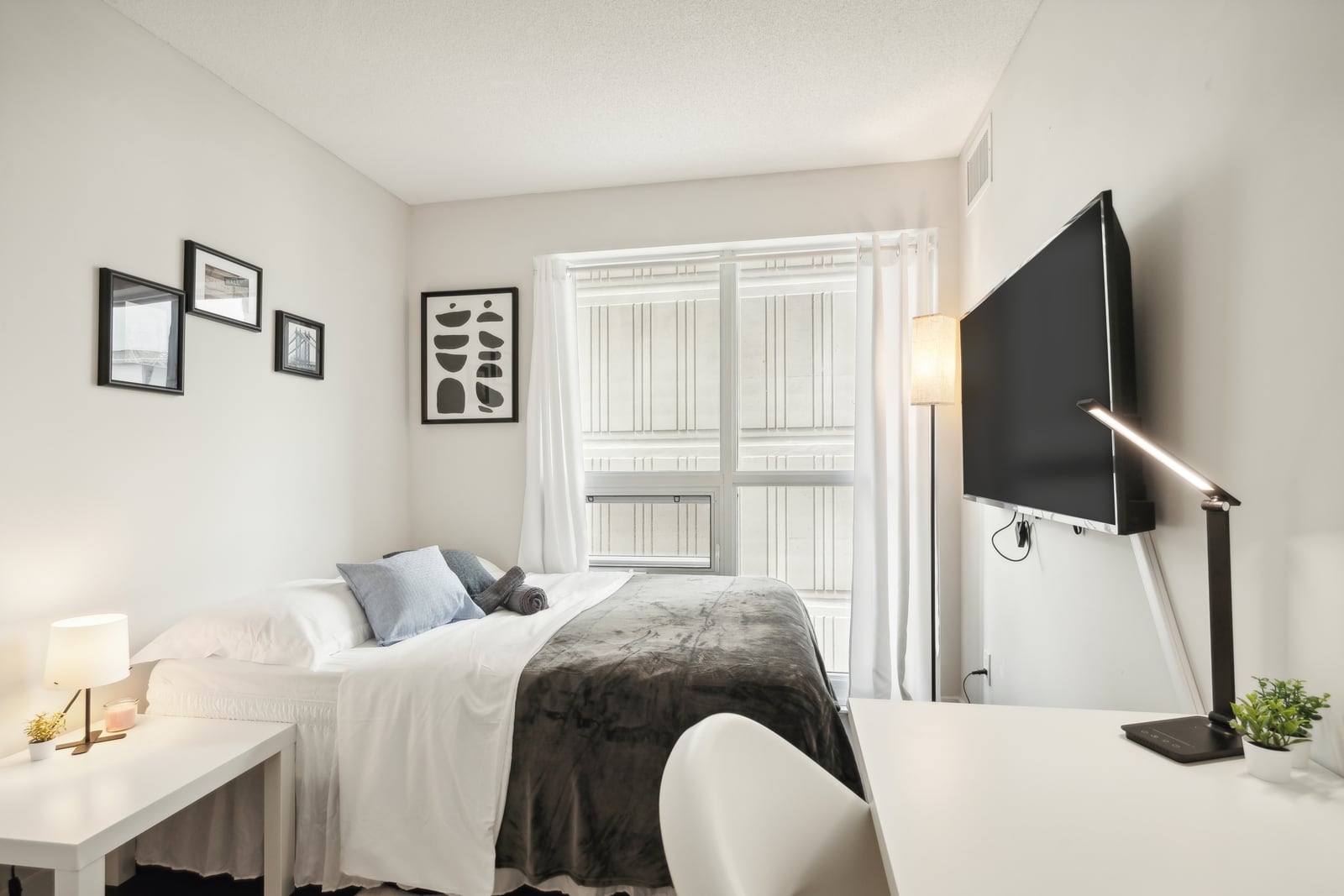 Deluxe Room at St. James Town, photo 3