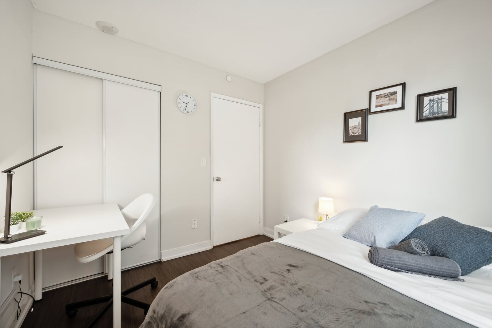 Deluxe Room at St. James Town, photo 2