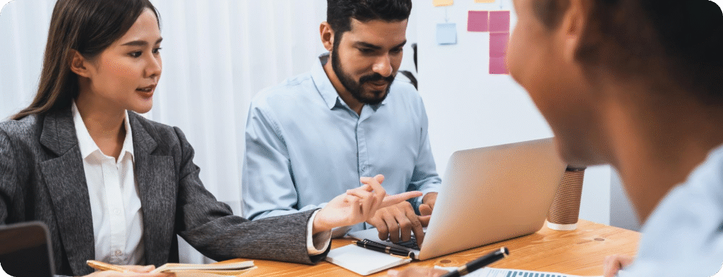 Gamifying Trust: The Digital Transformation of Peer-to-Peer Bidding
